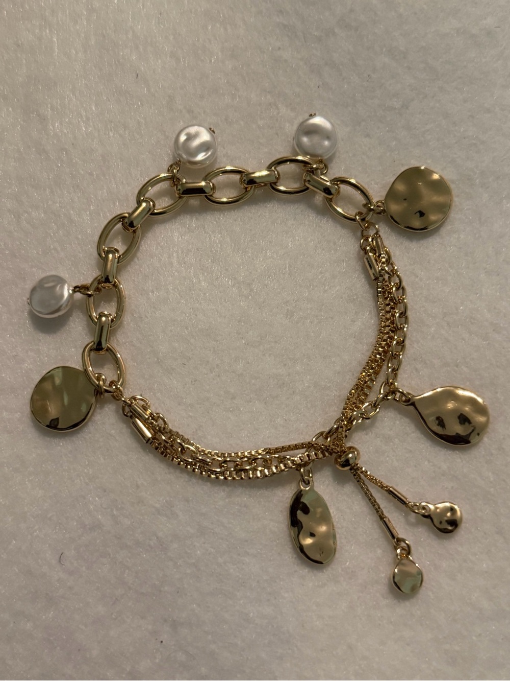 Gold Pearl & Hammered Disc Charm Bracelet